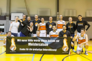Read more about the article Bayernliga Herren Mitte: Geschafft! TV Passau setzt den entscheidenden Heimsieg zur Meisterschaft!